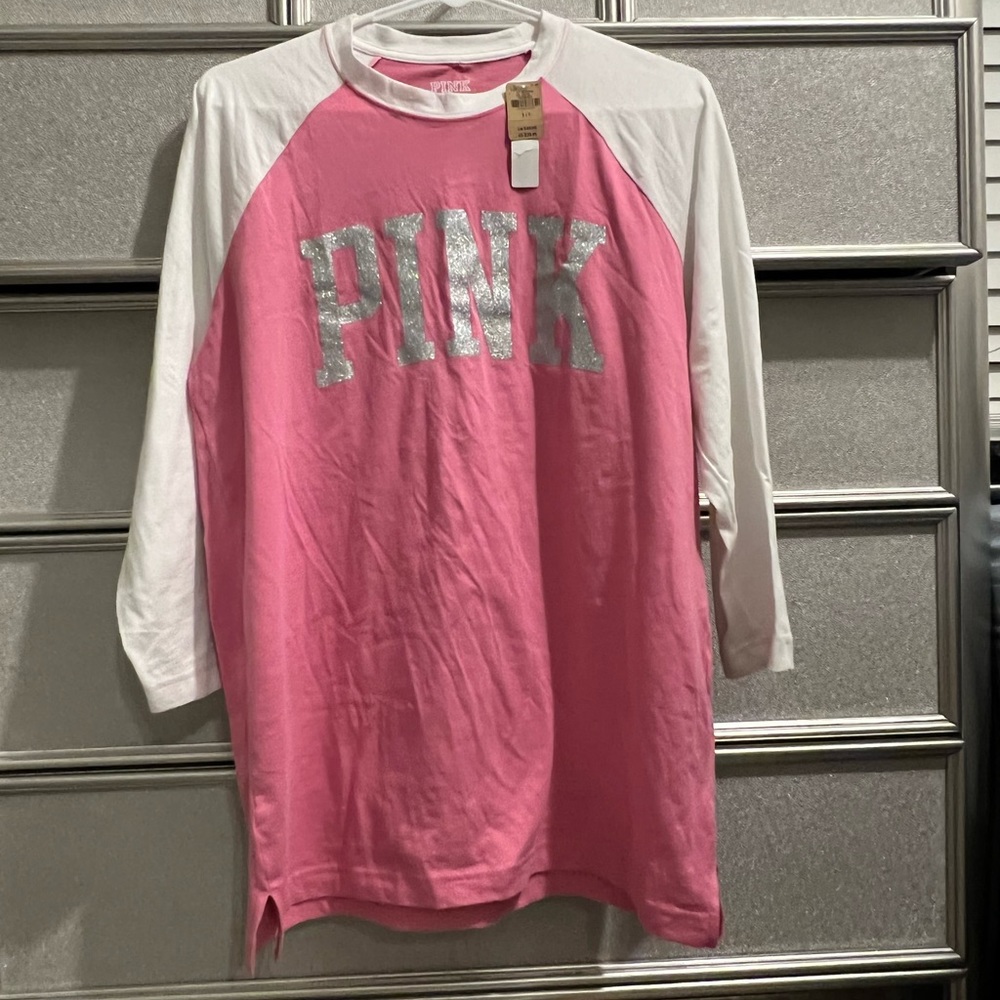 VS PINK BASEBALL TEE SIZE SMALL